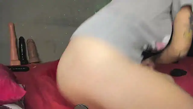 Snapshot of Shadia_Squirt chatting on November 5, 10:54 pm Shadia Squirt online show from November 5, 10:54 pm