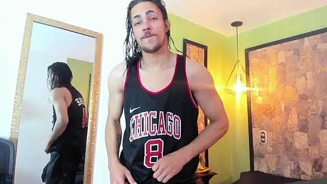 PatrickS25 online show from March 13, 3:46 am