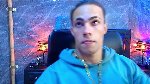 PatrickS25 online show from March 17, 5:22 am