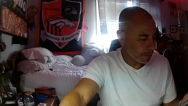 Snapshot of ValuedConcept687 chatting on June 10, 2:01 am ValuedConcept687 online show from June 10, 2:01 am