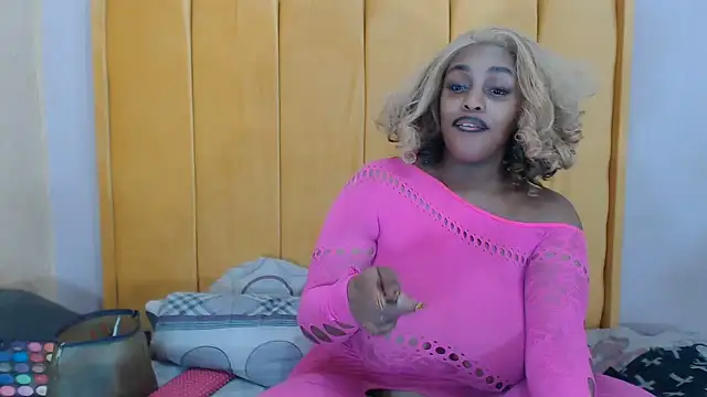 Snapshot of SexyHarleyBlack chatting on June 20, 6:00 pm SexyHarleyBlack online show from June 20, 6:00 pm