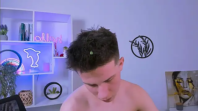 leo valor online show from February 18, 7:43 pm