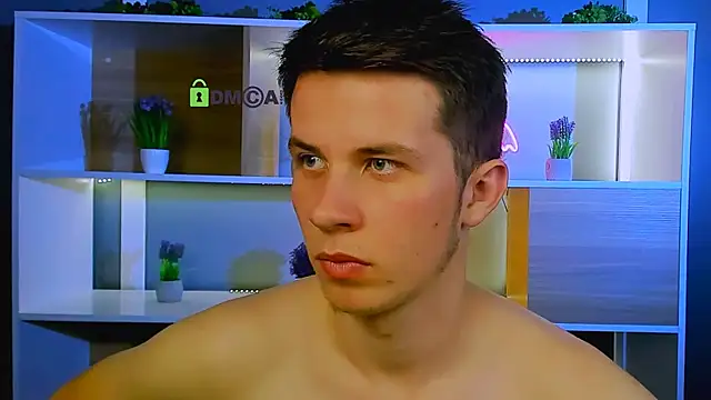 leo valor online show from March 10, 8:14 pm