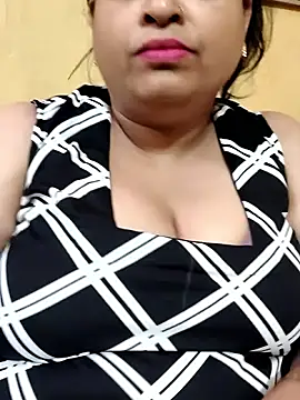 Snapshot of Sexey-Model21 chatting on April 21, 8:42 am Sexey-Model21 online show from April 21, 8:42 am