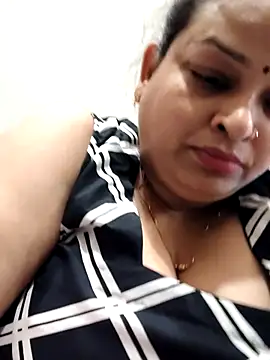Snapshot of Sexey-Model21 chatting on April 25, 7:11 pm Sexey-Model21 online show from April 25, 7:11 pm