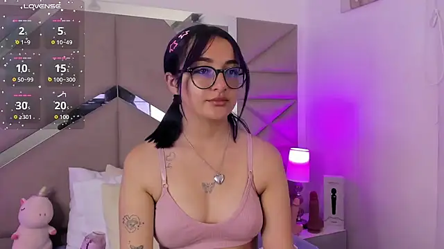 Snapshot of Dreammy_Kitty chatting on May 27, 1:08 pm Dreammy Kitty online show from May 27, 1:08 pm