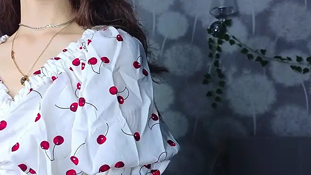 UmbraElyon online show from March 13, 5:03 am