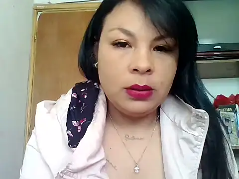 Snapshot of antonella-3433 chatting on December 3, 5:44 pm antonella-3433 online show from December 3, 5:44 pm