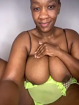 GiantClithpee online show from December 17, 11:55 pm