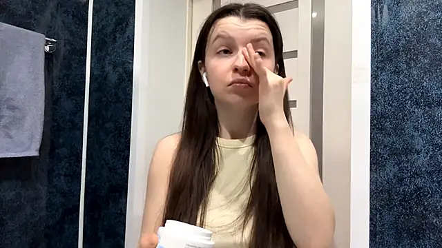 EllieBerrie online show from January 7, 8:17 am