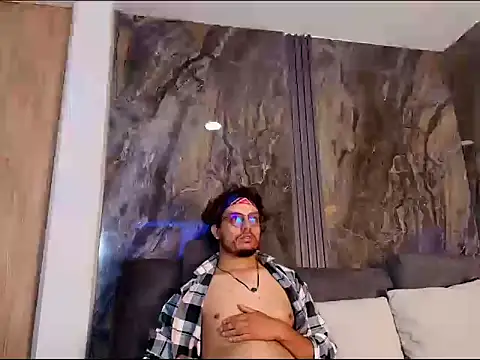 EnzoDarkwood online show from December 2, 1:39 pm