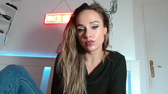 Mllecam online show from December 5, 12:36 pm