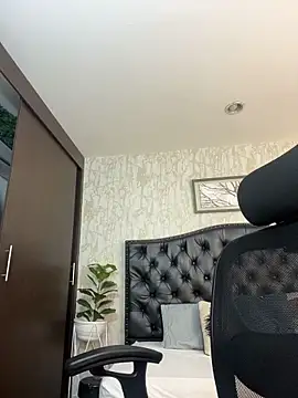 Lander Cruz online show from June 3, 8:36 pm