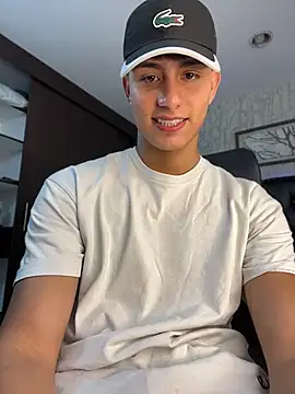 Lander Cruz online show from July 25, 7:11 pm