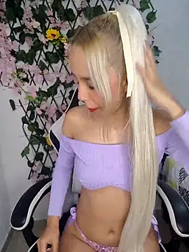 Snapshot of KasumiSophia chatting on April 23, 2:19 pm KasumiSophia online show from April 23, 2:19 pm