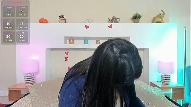 AnikaRomanoff  online show from June 17, 11:34 am