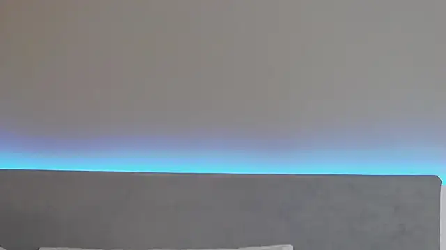 RachaelMils online show from December 19, 3:57 am