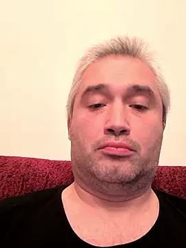 Olomoucak1982 online show from December 4, 4:48 pm