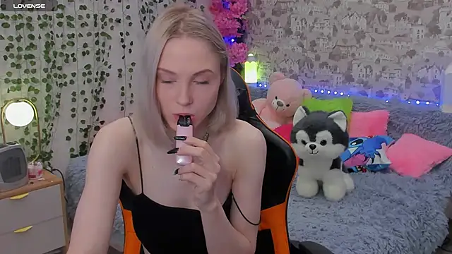 Gina Gina love online show from June 10, 2:23 am