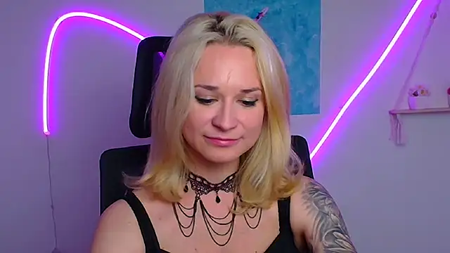Melodie Aster online show from May 2, 11:37 am