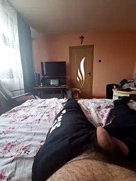 Snapshot of StephanSharp chatting on December 19, 11:17 am StephanSharp online show from December 19, 11:17 am