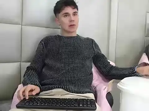 JuanGomm online show from January 14, 8:03 pm