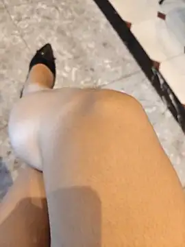 Miky Lyn online show from February 18, 5:14 am