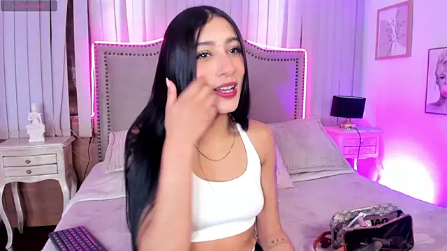 Snapshot of lya__brown chatting on July 28, 11:39 am lya brown online show from July 28, 11:39 am