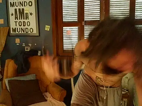 ooproprio online show from April 28, 12:21 pm