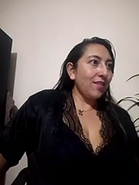Snapshot of Valeria_montana_ chatting on June 18, 1:39 am Valeria montana online show from June 18, 1:39 am