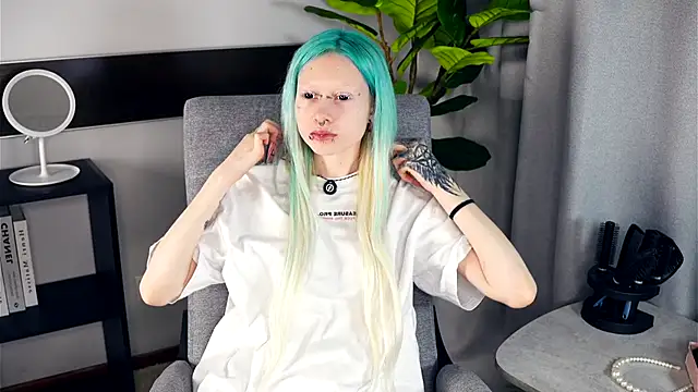 RendaBacke online show from December 4, 10:35 am