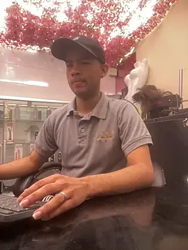 SweeXioji online show from February 1, 3:43 pm