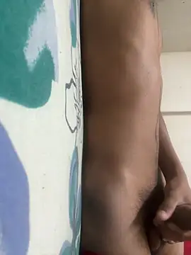 Snapshot of 69-john-61 chatting on December 19, 7:15 am 69-john-61 online show from December 19, 7:15 am