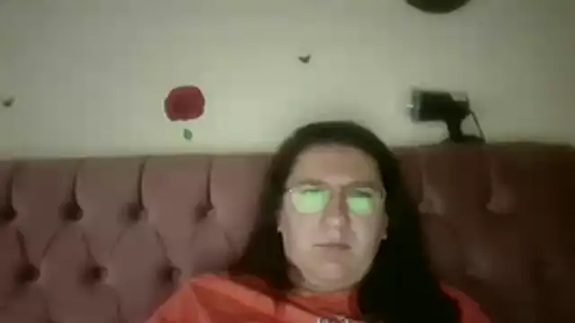 Snapshot of Dana92va chatting on May 3, 4:40 am Dana92va online show from May 3, 4:40 am
