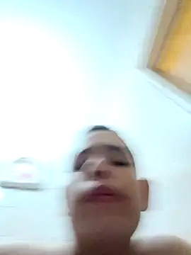 Snapshot of fabo21345 chatting on December 21, 9:22 pm fabo21345 online show from December 21, 9:22 pm