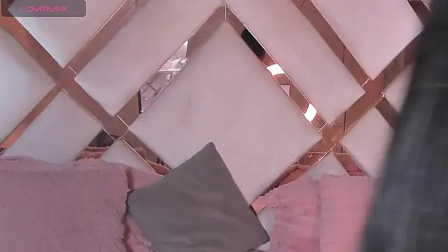 jessicastonne1 online show from July 30, 5:28 am
