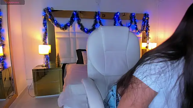 Zoei Moon online show from December 16, 7:19 pm