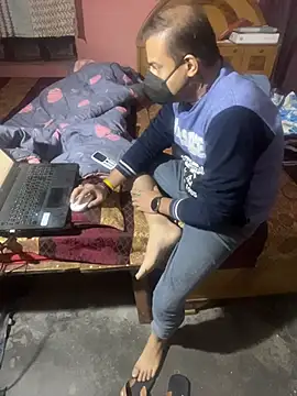 yoyoyohunny online show from December 4, 2:10 am