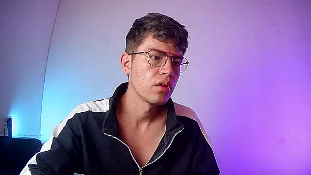 nicolatinboy online show from February 21, 9:05 pm