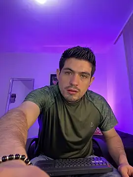 williamsmiiths16 online show from April 30, 10:10 am