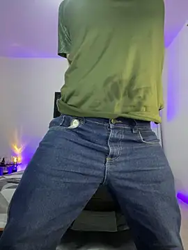 williamsmiiths16 online show from May 7, 11:48 am