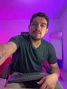williamsmiiths16 online show from June 12, 11:20 am