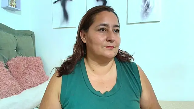 VioletBruces online show from January 10, 11:31 pm