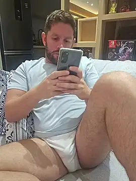 Snapshot of RipMyUnderwear chatting on July 6, 1:30 pm RipMyUnderwear online show from July 6, 1:30 pm