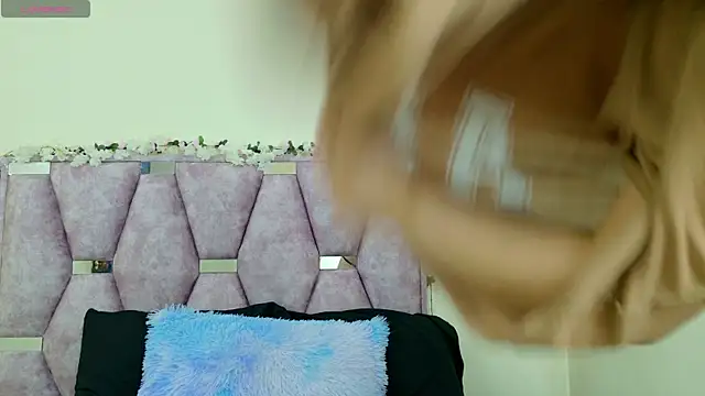 iris and damian online show from January 15, 4:22 pm