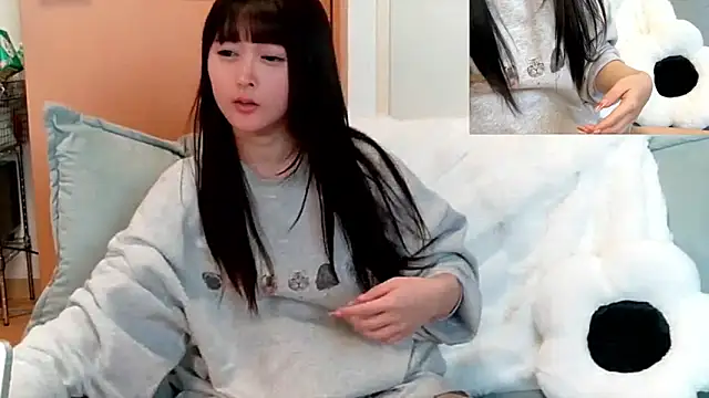 yuna 24 online show from March 5, 7:26 am