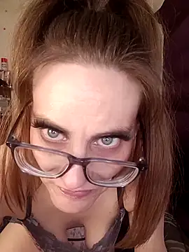 snowbird1117 online show from March 9, 5:44 am