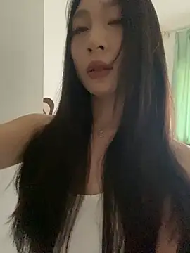yaqing666 online show from June 28, 5:35 am