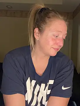 Snapshot of MissyLovelace chatting on February 12, 12:22 pm MissyLovelace online show from February 12, 12:22 pm