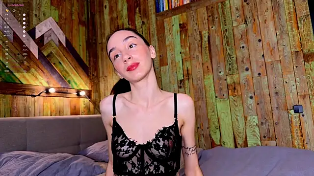 Snapshot of Elizwise chatting on February 13, 7:04 am Elizwise online show from February 13, 7:04 am